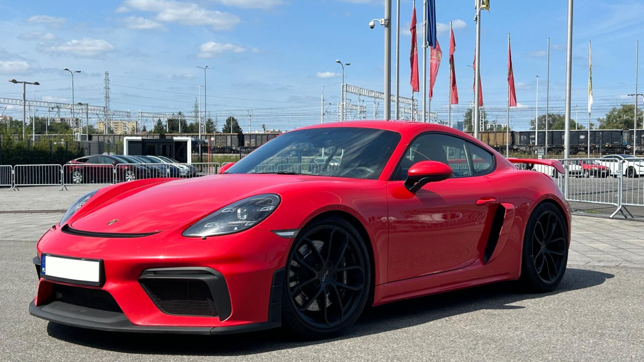 Porsche-Gt4-Cayman-3-1.png